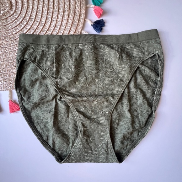 Victoria's Secret Seamless High-Leg Brief Panty Casual Olive Floral Large NEW - Picture 1 of 6